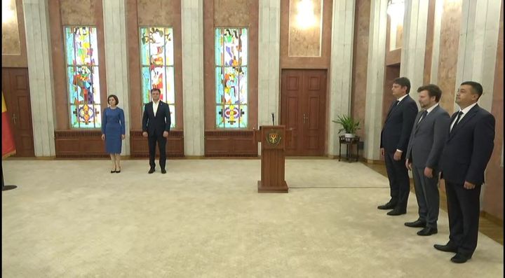 Ceremonia de depunere a jurământului de către cei noi trei miniștri (LIVE)