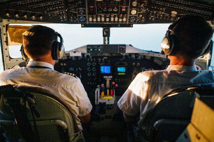 Aviația moldovenească:  Aproape 500 de aeronave sunt dirijate de 46 de controlori. Cauzele crizei