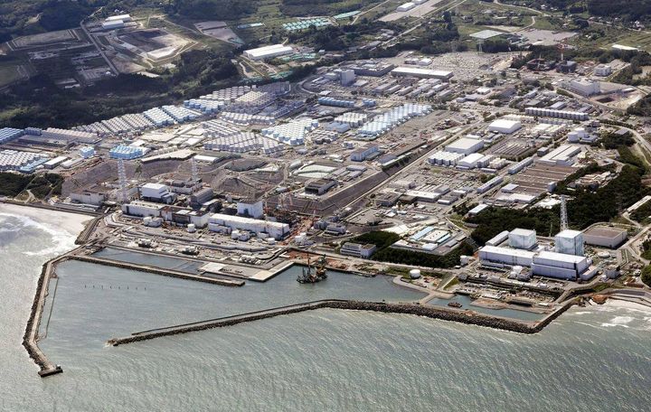 Japonia a început să elibereze în oceanul Pacific apa de la centrala nucleară avariată din Fukushima/ FOTO