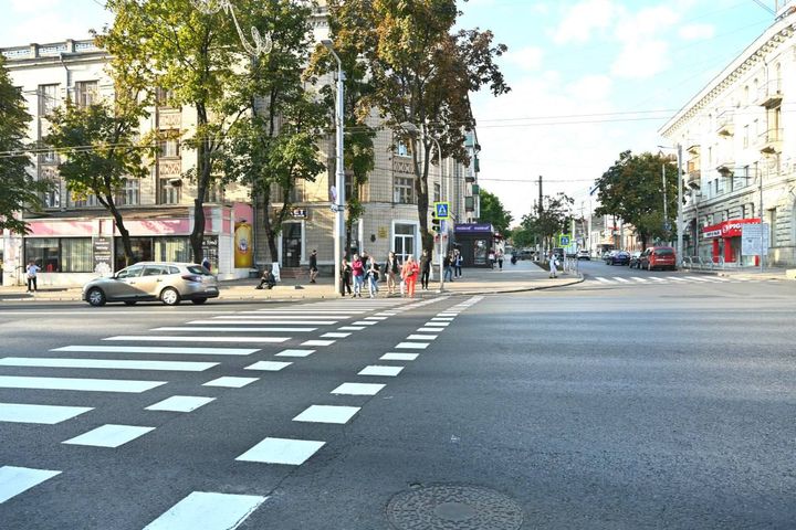 FOTO/ Strada Tighina a fost reabilitată capital. Lucrările au costat circa trei milioane de euro