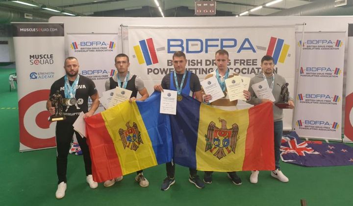 FOTO/ Sportivii moldoveni au urcat pe podium la Campionatul European de Triatlon Forță din Marea Britanie