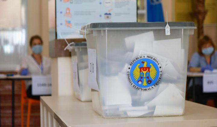 Buletinele de vot pentru alegerile locale din 5 noiembrie se vor distinge după culoare. Precizările CEC