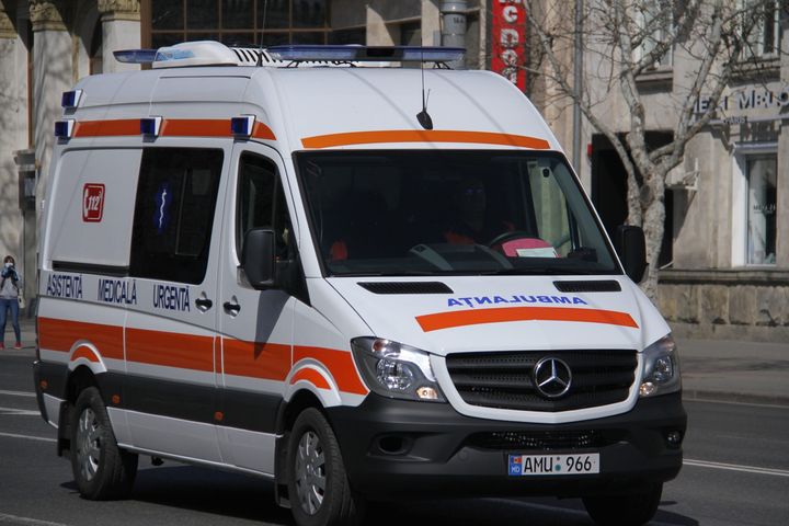 Ambulanțe noi pentru nouă spitale din R. Moldova. Donație oferită de UE și Fondul ONU pentru Populație