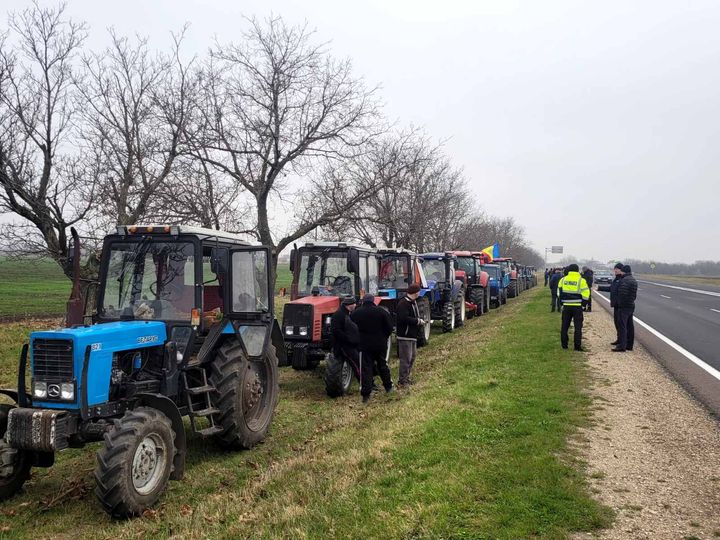 De ce agricultorii vin cu tractoare în centrul Chișinăului? Explicații