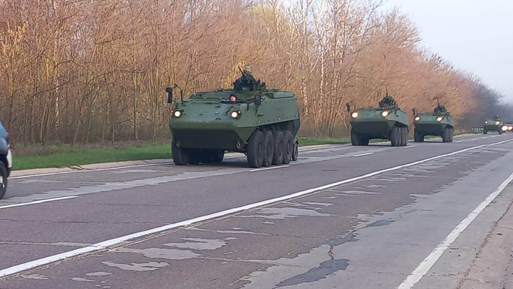 Antrenamente la Bulboaca. Pe drumurile din țară vor avea loc deplasări de tehnică militară