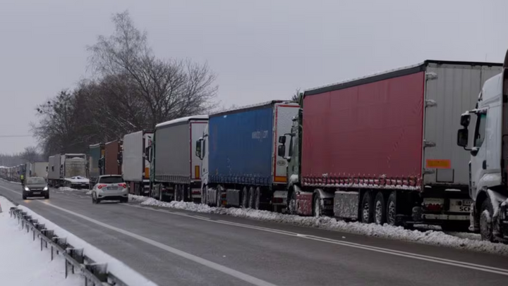 Transportatorii polonezi au deblocat un punct de trecere a frontierei cu Ucraina