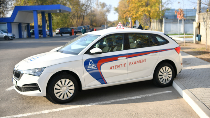 Examenele pentru obținerea permisului auto, programate pentru 9 ianuarie, au fost sistate