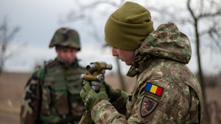 FOTO/ Mai mulți militari moldoveni participă la instruiri la poligonul Smârdan, din Galaţi