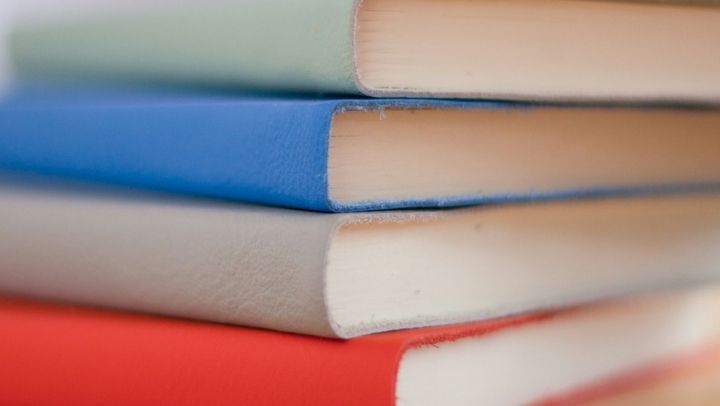 Cum vor arăta viitoarele manuale școlare. Ministerul Educației cere părerea cetățenilor