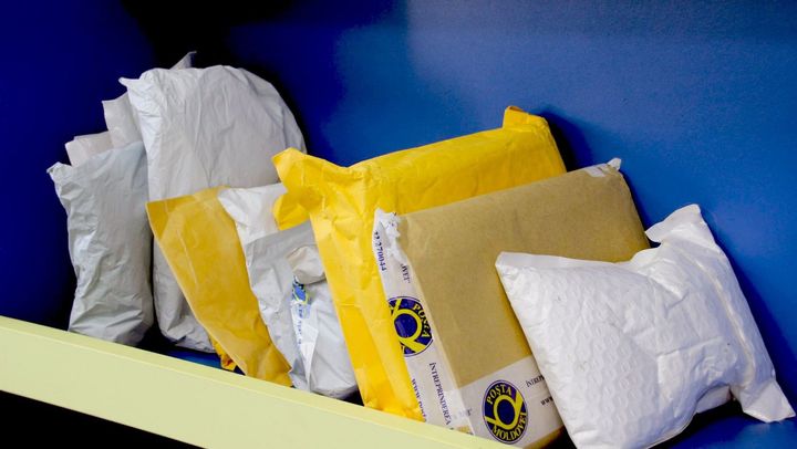 Poșta Moldovei a reluat serviciul de comercializare a timbrelor și cărților poștale
