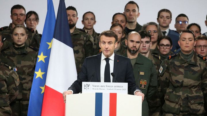 Emmanuel Macron nu exclude trimiterea de trupe occidentale în Ucraina