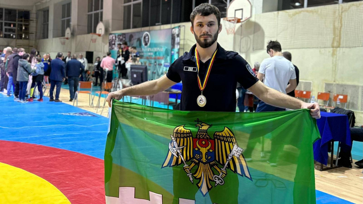 Sportivul Veniamin Borzin s-a clasat pe locul doi în cadrul unui Turneul Internațional la lupte libere