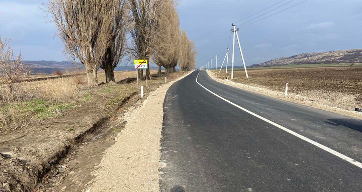 Drumuri mai bune pentru locuitorii din Șoldănești: Au fost reparate două tronsoane de circa 12 km
