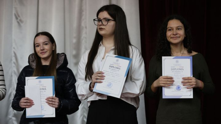 FOTO/ Patruzeci de elevi au fost premiați în cadrul Olimpiadei Republicane de Limba și literatura română