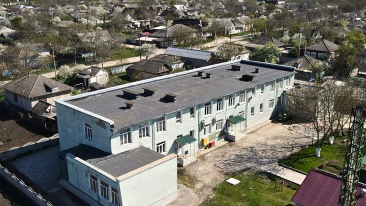 Statul investește aproape două milioane de lei pentru construcția acoperișului unei grădinițe din Fălești