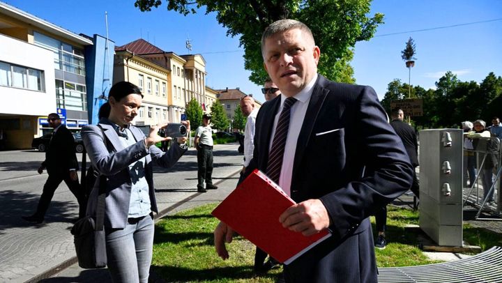Viața premierului Slovaciei este în afara oricărui pericol iminent. În ce stare este Robert Fico