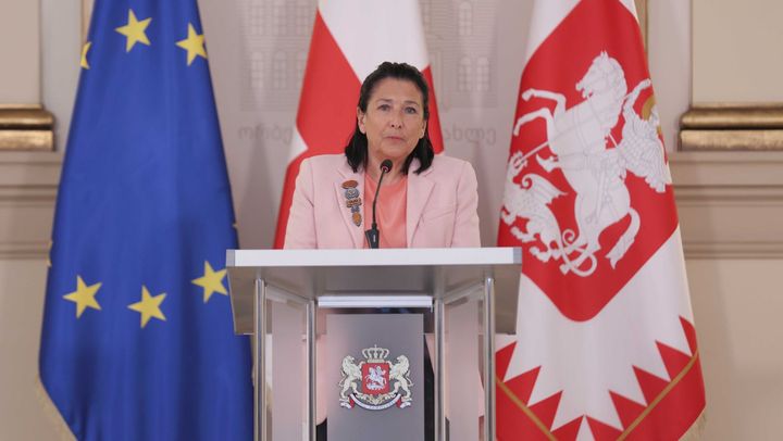 Președinta Georgiei a blocat prin veto adoptarea legii „agenților străini”