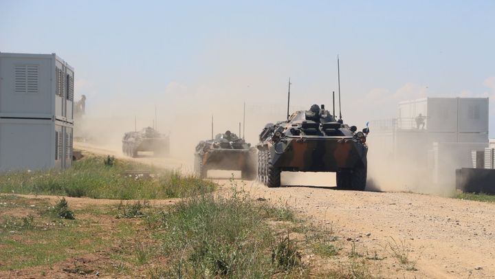 Pe drumurile din nordul și centrul țării va circula tehnică militară. Precizările Ministerului Apărării