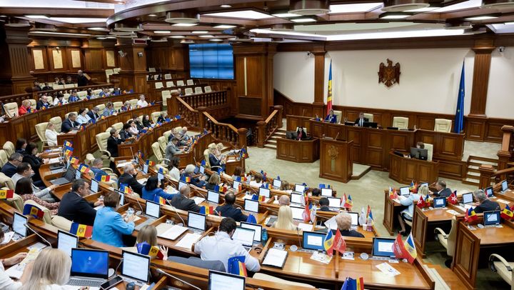 Amendamentul privind „trădarea de Patrie”, aprobat de Parlament în a doua lectură