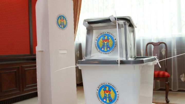 64 de partide politice au dreptul să participe la alegerile prezidențiale și referendum. CEC a publicat lista