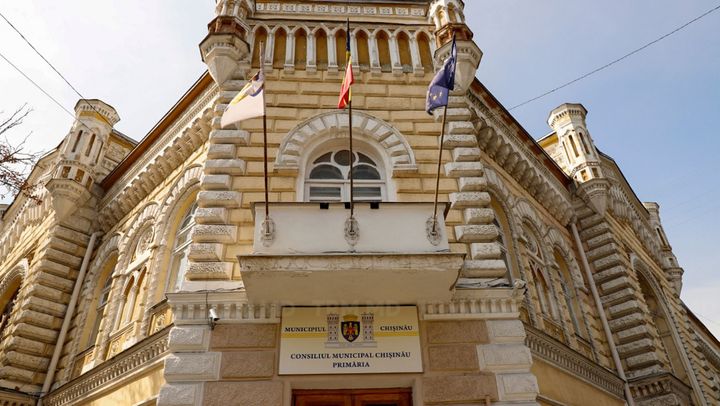 După momente tensionate, cei 44 de consilierii au votat bugetul municipal pentru anul 2024