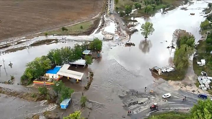 Autoritățile, în alertă. Ciclonul care a făcut ravagii în sudul și centrul R. Moldova se îndreaptă spre nord