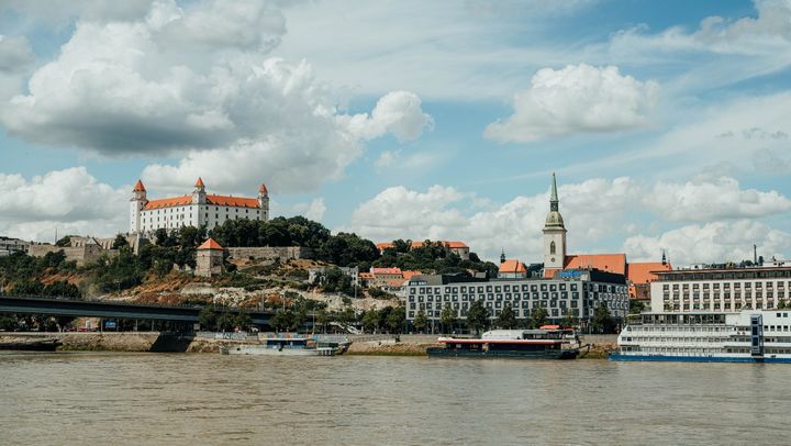 Garanții sociale pentru moldovenii stabiliți în Slovacia. Chișinăul și Bratislava negociază un acord