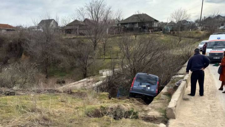 Grav accident în raionul Ceadîr-Lunga. Un copil de zece ani, lovit mortal în timp ce mergea spre școală