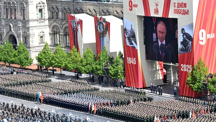 Ziua Victoriei la Moscova. Peste 20 de lideri străini au urmărit din tribune parada militară din Piața Roșie - FOTO