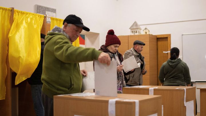 România își alege președintele. Alegătorii, așteptați la urne pentru decizia finală