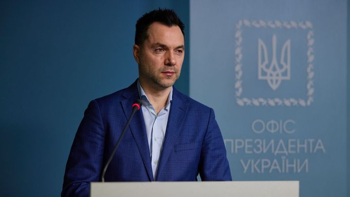 Volodimir Zelenski a impus sancțiuni împotriva fostului consilier al cabinetului său, Alexei Arestovici