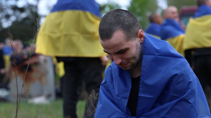 „Ai noștri sunt liberi. Ai noștri sunt acasă”. 205 de prizonieri ucraineni de război au revenit din captivitate
