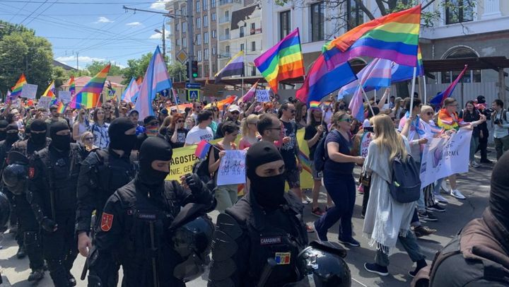 Manifestațiile comunității LGBTQ - interzise în Chișinău. CMC a votat proiectul propus de Ion Ceban