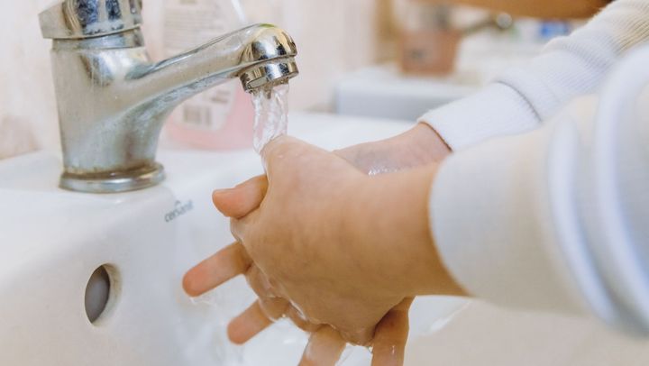 Apă mai scumpă pentru consumatorii casnici din Bălți. Tariful va crește cu peste opt lei