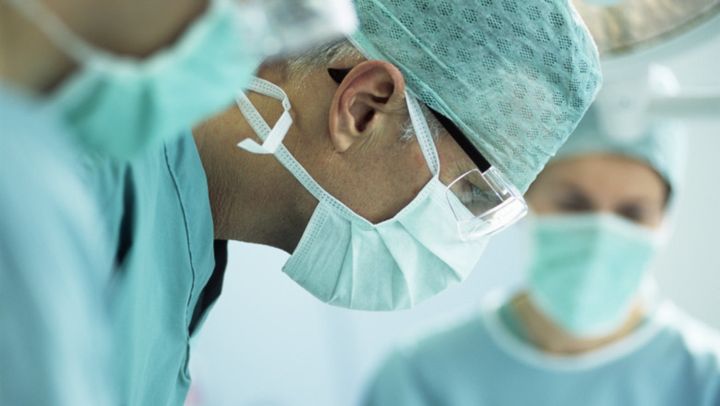 Pe patul de moarte, un tânăr din Chișinău a acuzat medicii de neglijență. Reacția spitalului vizat