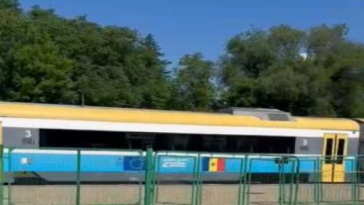 Trei angajați ai Căii Ferate și un comerciant, cercetați pentru contrabanda de țigări