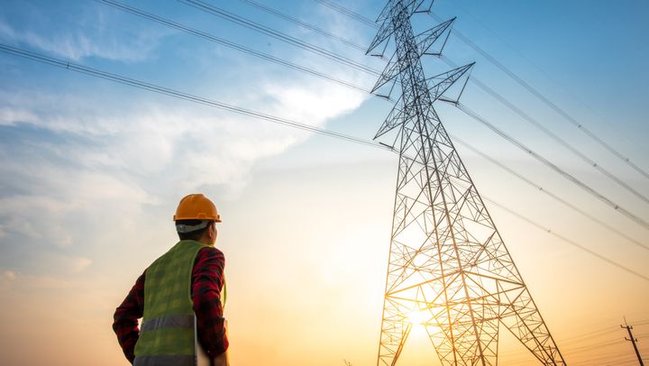 Posibile întreruperi scurte de curent în mai multe raioane din centrul și sudul țării. Precizările Premier Energy