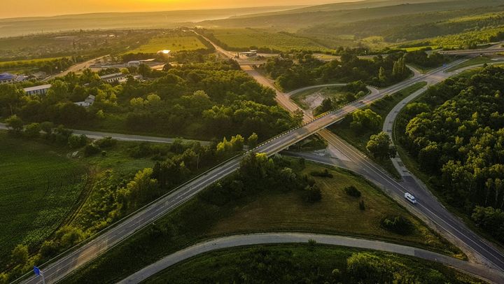 Vreme frumoasă și stabilă. Mercurul din termometre va urca astăzi până la +32 de grade Celsius