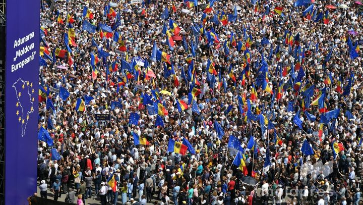 Trei ani de la obținerea statutului de țară candidată pentru aderarea la UE: „Viitorul R. Moldova este în Europa”