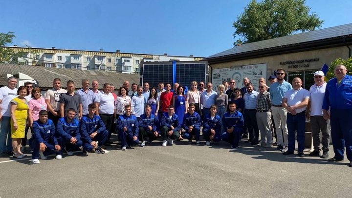 O școală profesională din Cahul a fost dotată cu sistem fotovoltaic. Elevii vor învăța să instaleze panouri