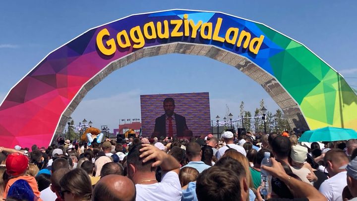 Balul absolvenților din Găgăuzia va fi organizat în parcul de distracții construit cu sprijinul lui Șor