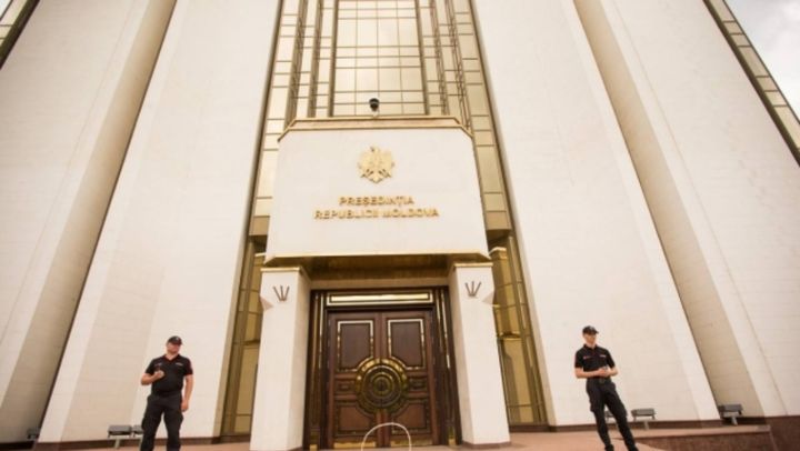 Votat în prima lectură: Centrul responsabil de contracararea dezinformării va trece în subordinea președintelui