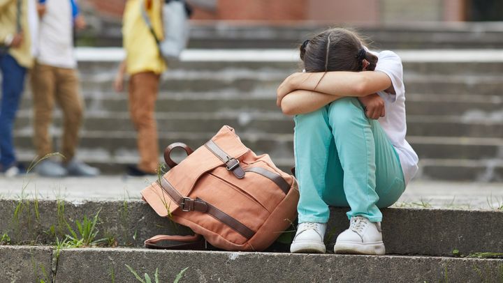 Bătaie între mai mulți copii. Ministerul Educației identifică instituțiile de învățământ în care aceștia studiază