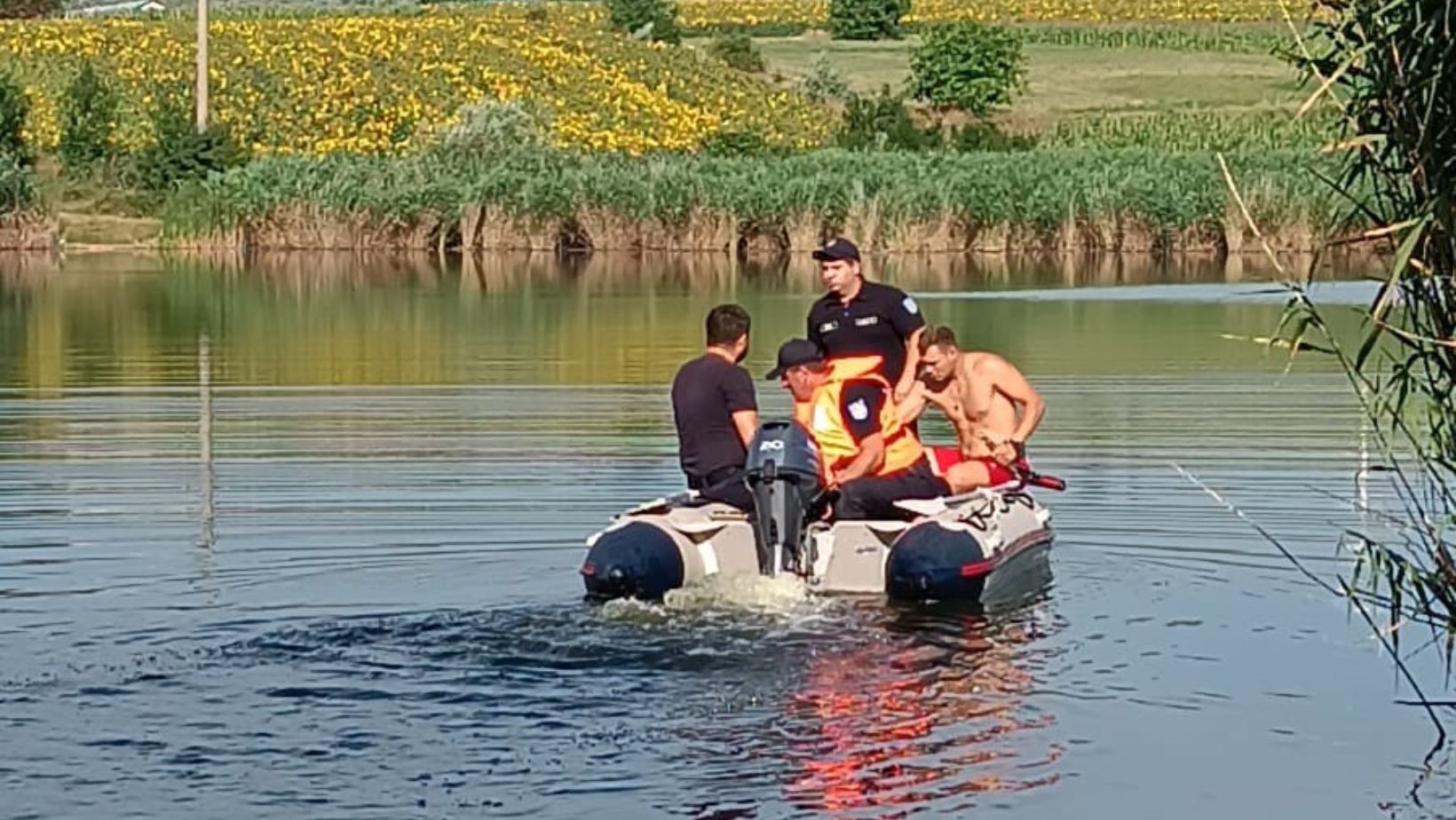 În ultimele 24 de ore, trei persoane s-au înecat în bazinele acvatice din țară. Recomandările salvatorilor