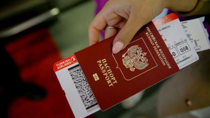 Letonia nu mai recunoaște pașapoartele nebiometrice ale cetățenilor Federației Ruse